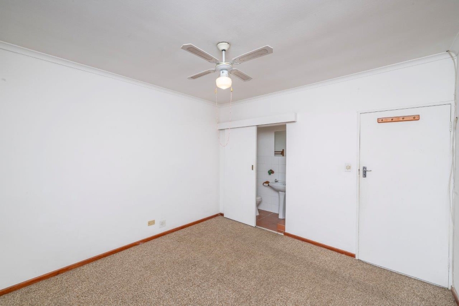 3 Bedroom Property for Sale in Stikland Western Cape